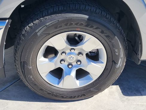 Used 2025 RAM 1500 Big Horn AWD/4WD image 9