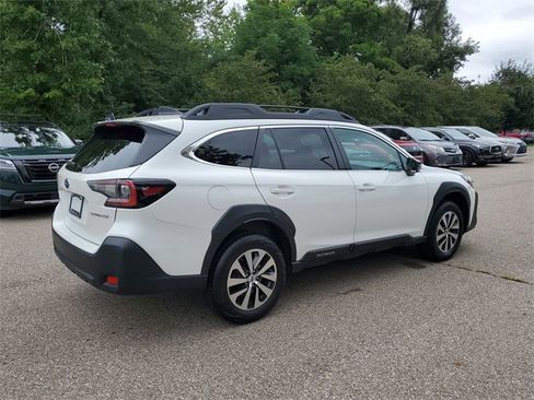 Used 2024 Subaru Outback Premium image 4