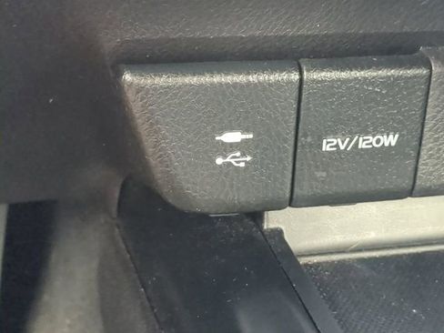 Used 2019 Toyota Camry SE FWD image 20