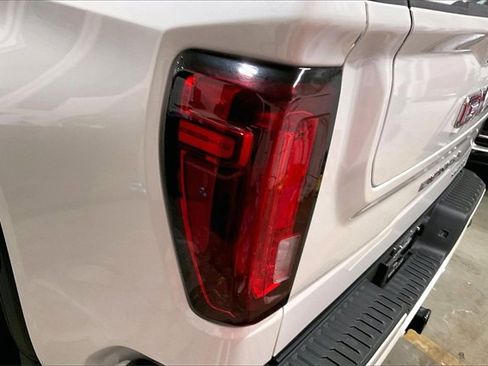 Used 2025 GMC Sierra 1500 Denali image 31