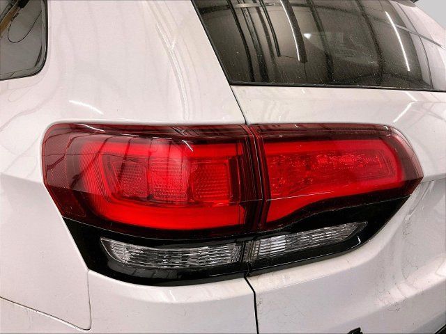 Used 2022 Jeep Grand Cherokee Laredo X AWD/4WD image 28
