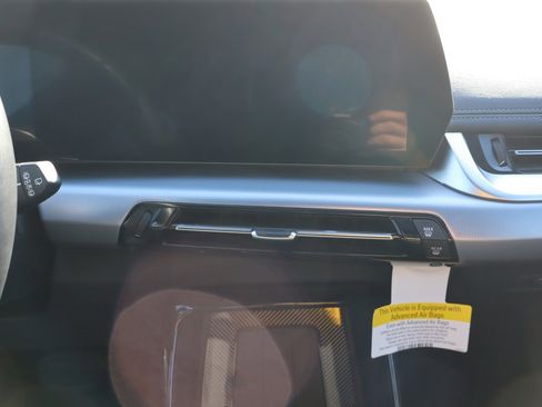 Used 2023 BMW X1 xDrive28i image 11