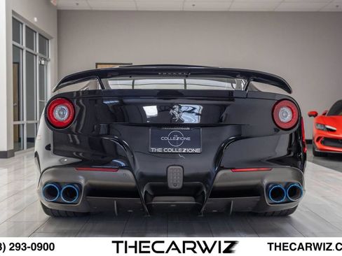 Used 2014 Ferrari F12 Berlinetta RWD image 22