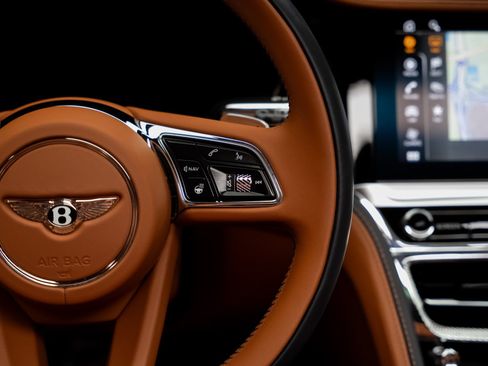 Used 2022 Bentley Flying Spur V8 AWD/4WD image 46
