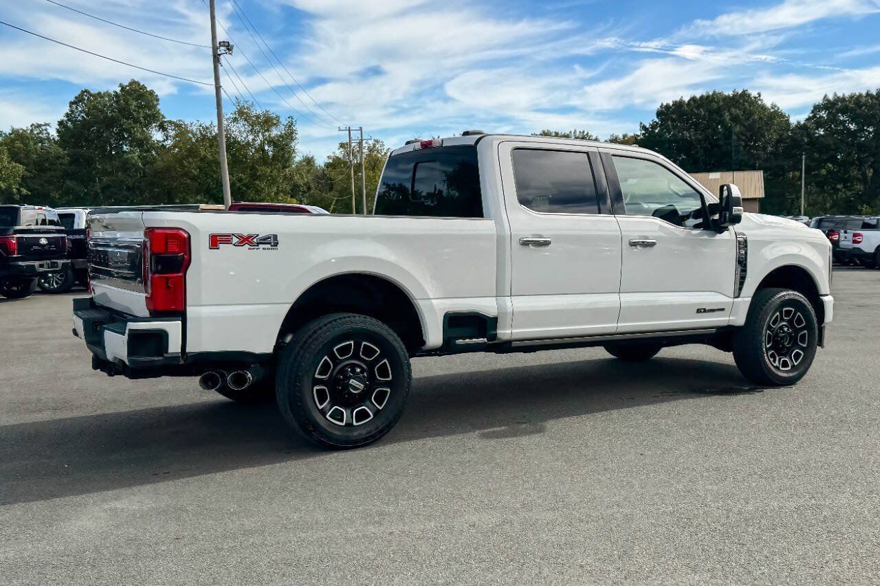 Used 2024 Ford F250 Platinum w/ FX4 Off-Road Package AWD/4WD image 3