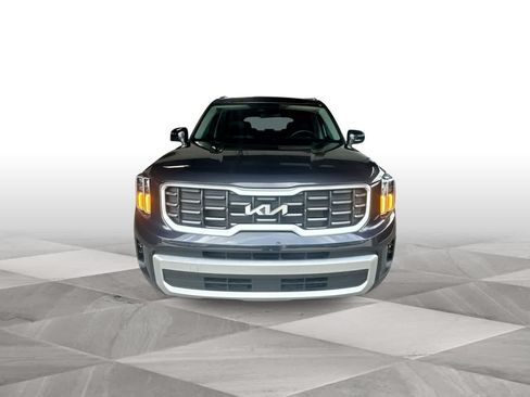 Used 2025 Kia Telluride S FWD image 3