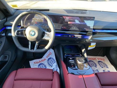 New 2026 BMW 550e xDrive AWD/4WD image 9