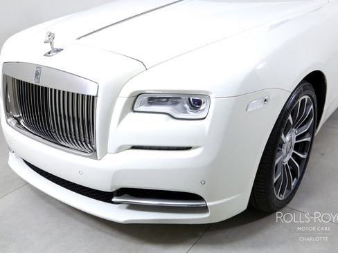 Used 2020 Rolls-Royce Dawn image 34