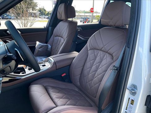 New 2026 BMW X7 xDrive40i image 8