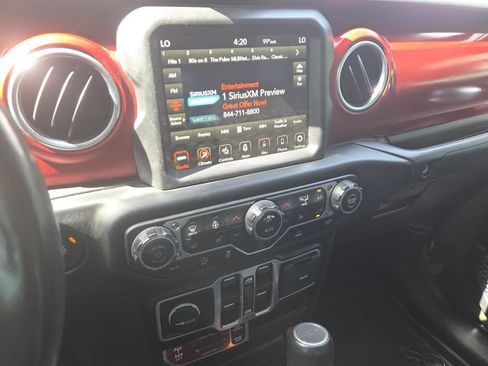 Used 2023 Jeep Gladiator Rubicon w/ Cold Weather Group AWD/4WD image 24