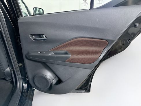 Used 2024 Nissan Kicks SR image 27