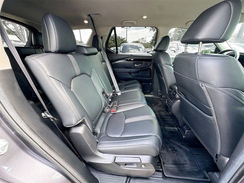 Used 2025 Honda Pilot EX-L image 28