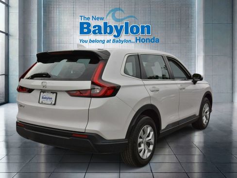 Used 2024 Honda CR-V LX image 4