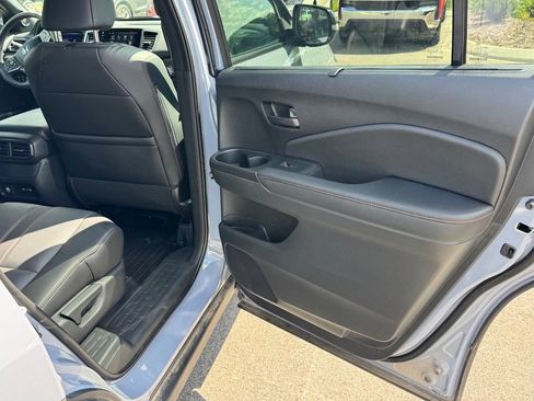 Used 2025 Honda Passport TrailSport image 30