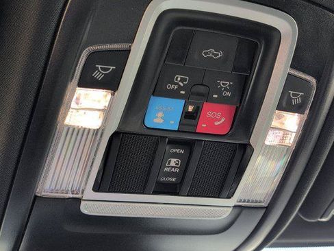 New 2026 RAM 2500 Laramie AWD/4WD image 21