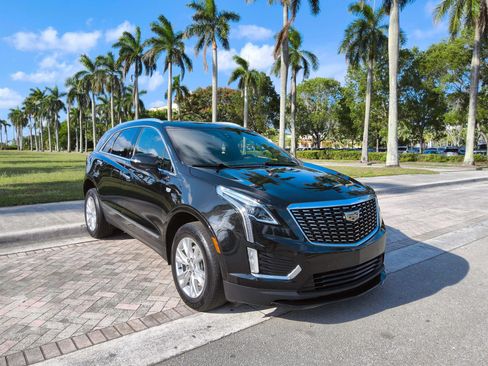 Used 2021 Cadillac XT5 Luxury FWD image 1