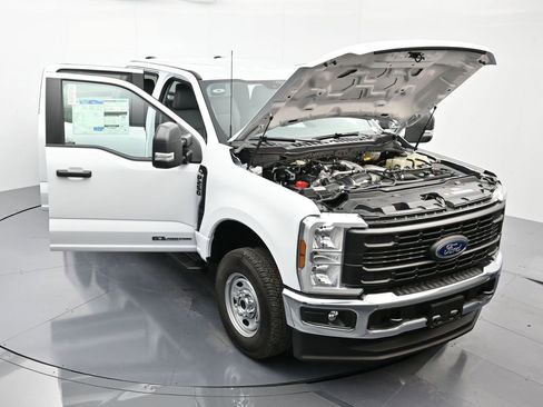 New 2025 Ford F250 XL w/ XL Chrome Package image 46