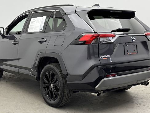 Used 2023 Toyota RAV4 SE w/ SE Grade Weather Package image 5