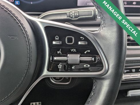 Used 2023 Mercedes-Benz GLS 580 4MATIC image 32