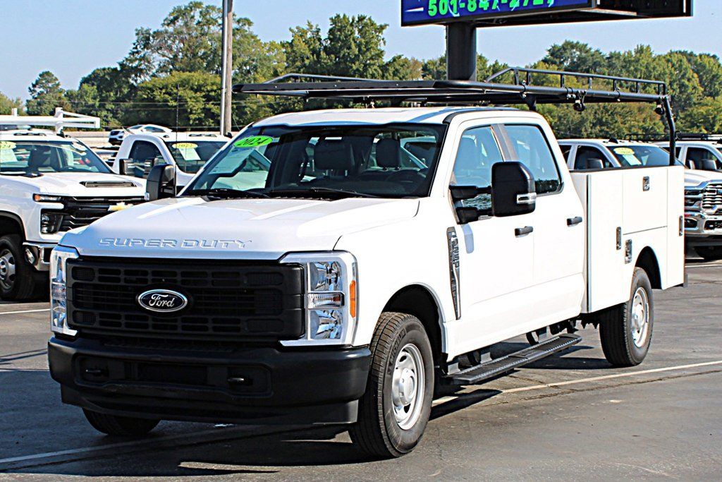 Used 2024 Ford F250 XL RWD image 2
