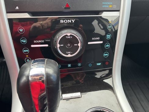Used 2014 Ford Edge Limited w/ Driver Entry Package image 32