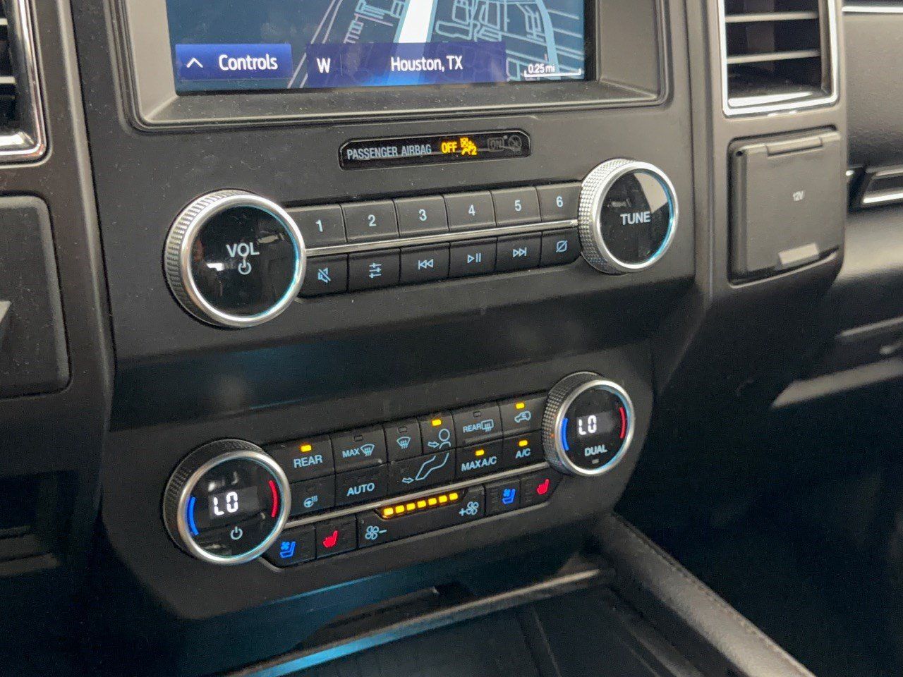 Used 2020 Ford Expedition Limited RWD image 22