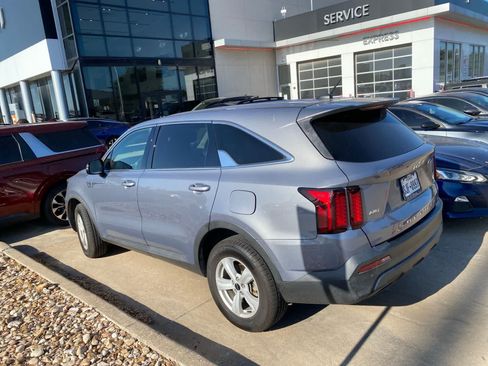 Used 2022 Kia Sorento LX AWD/4WD image 7