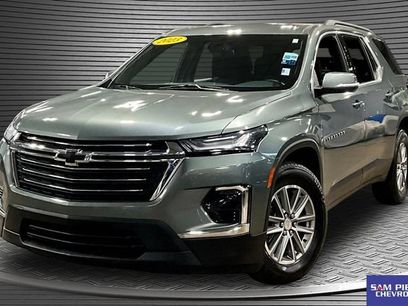 Used 2023 Chevrolet Traverse LT
