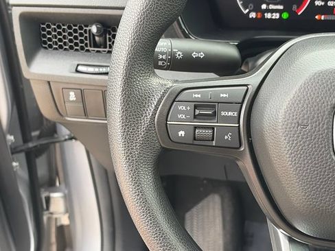 Used 2025 Honda CR-V LX image 29