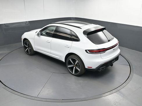 New 2026 Porsche Macan AWD/4WD image 35