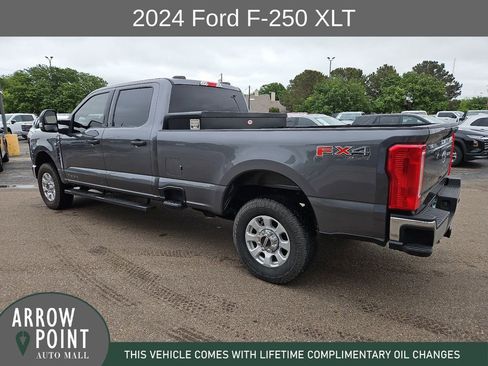Used 2024 Ford F250 XLT AWD/4WD image 8