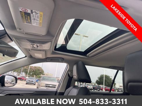 Certified 2022 Toyota RAV4 XLE Premium FWD image 31