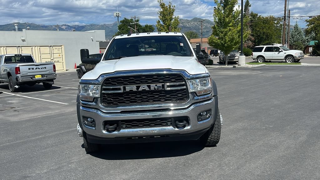 Used 2022 RAM 5500 Tradesman w/ Chrome Appearance Group AWD/4WD image 2