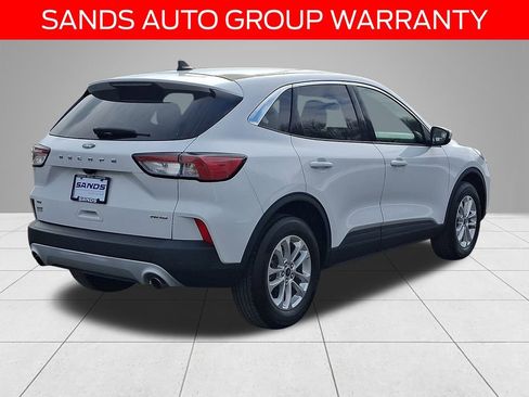Used 2021 Ford Escape SE image 4