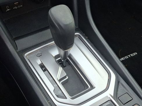 Used 2023 Subaru Forester Premium image 15