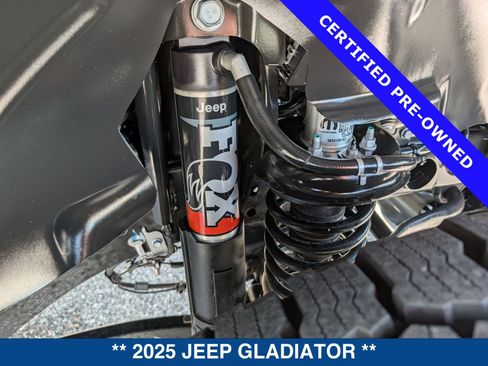 Used 2025 Jeep Gladiator Mojave w/ Convenience Group AWD/4WD image 14