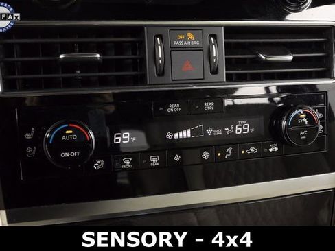 Used 2023 INFINITI QX80 Sensory image 30