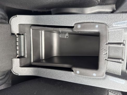 Used 2022 Ford EcoSport SE w/ SE Convenience Package image 19