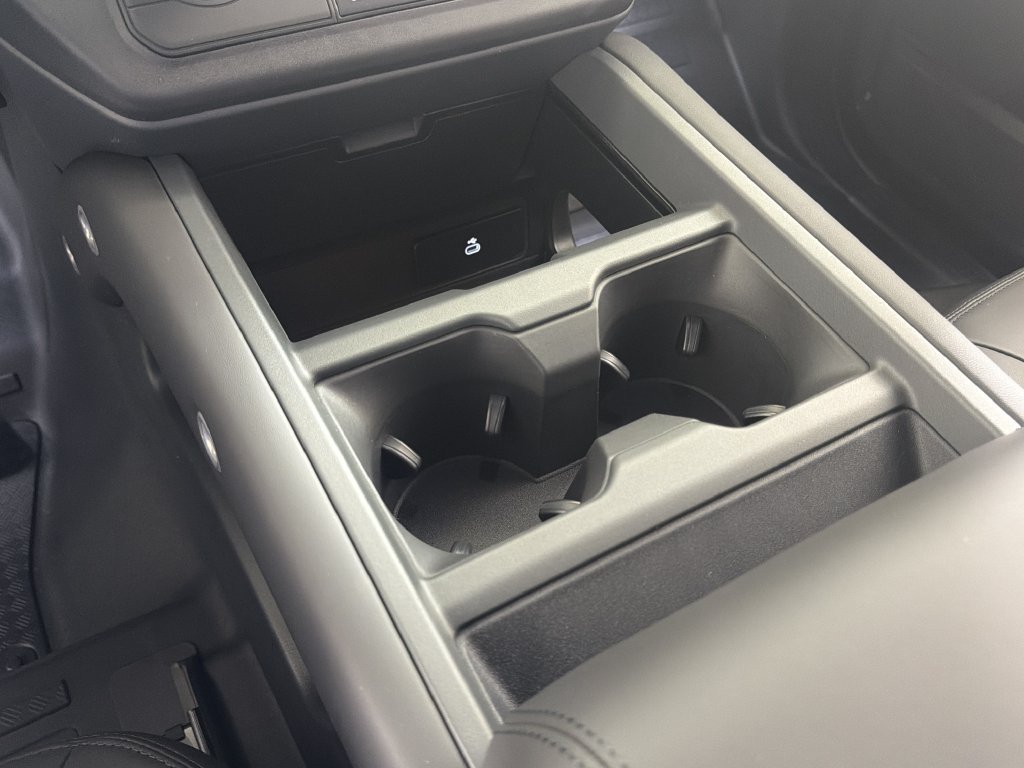 New 2026 Land Rover Defender 110 X-Dynamic SE AWD/4WD image 20