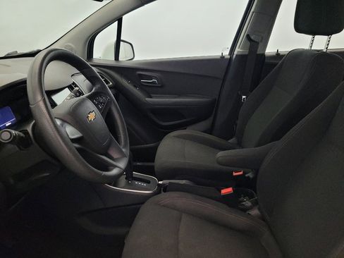 Used 2017 Chevrolet Trax LS AWD/4WD image 17