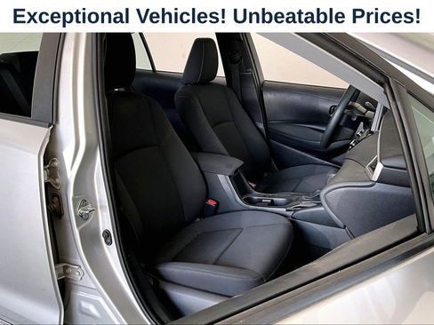Used 2023 Toyota Corolla LE FWD image 8