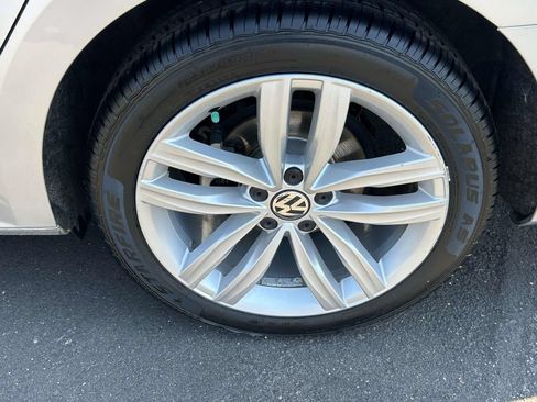 Used 2019 Volkswagen Passat 2.0T Wolfsburg w/ Wheels & Sunroof Package FWD image 6