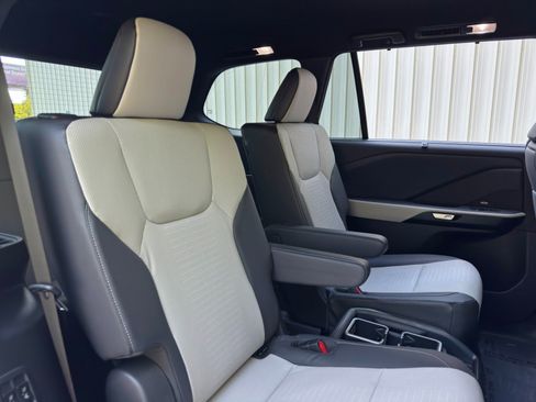 Used 2024 Lexus TX 500h AWD w/ Technology Package image 39
