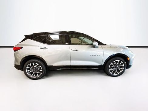 Used 2023 Chevrolet Blazer RS w/ Driver Confidence II Package FWD image 5