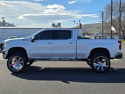 Used 2022 Chevrolet Silverado 1500 LTZ image 2