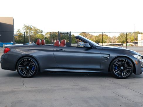 Used 2016 BMW M4 Convertible image 18