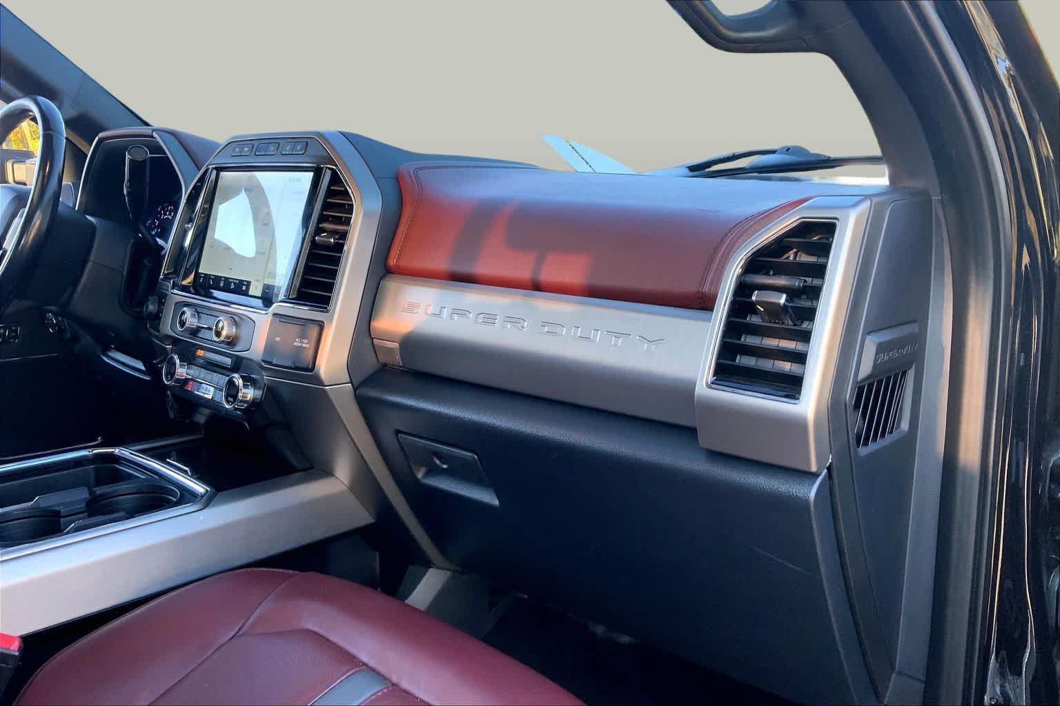 Used 2022 Ford F350 Platinum w/ FX4 Off-Road Package AWD/4WD image 19