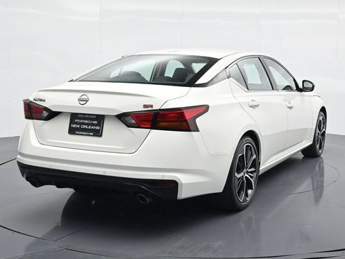 Used 2025 Nissan Altima 2.5 SR FWD image 7