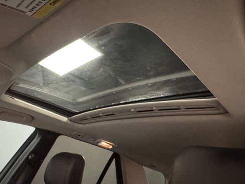 Used 2011 Mercedes-Benz ML 350 2WD image 13