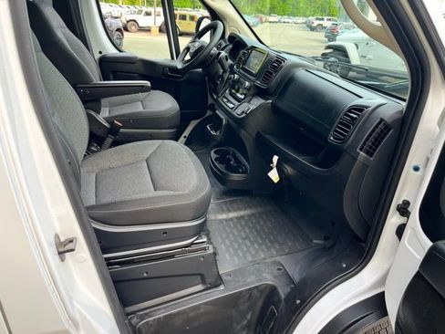 Used 2025 RAM ProMaster 2500 w/ U-Haul Equipment Group FWD image 21
